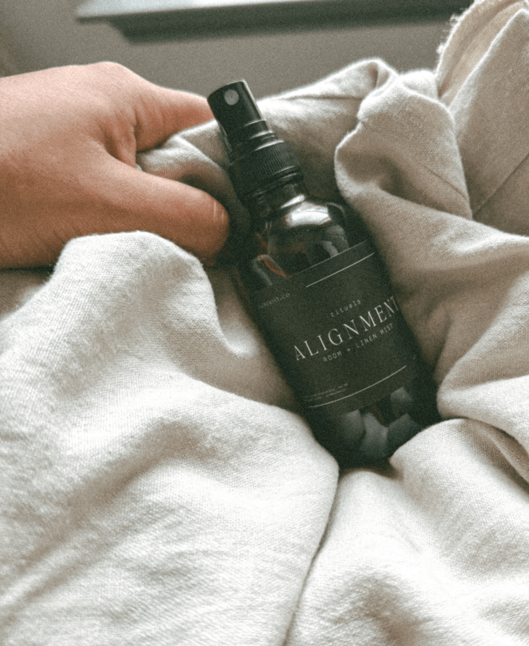 Alignment Room + Linen Mist