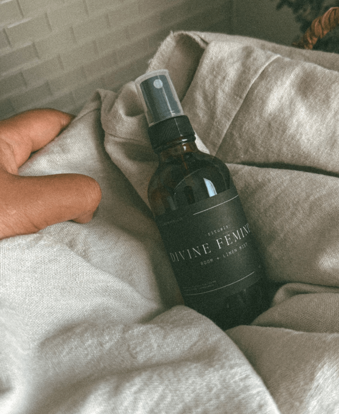 Jasmine + Black Tea – Room & Linen Mist